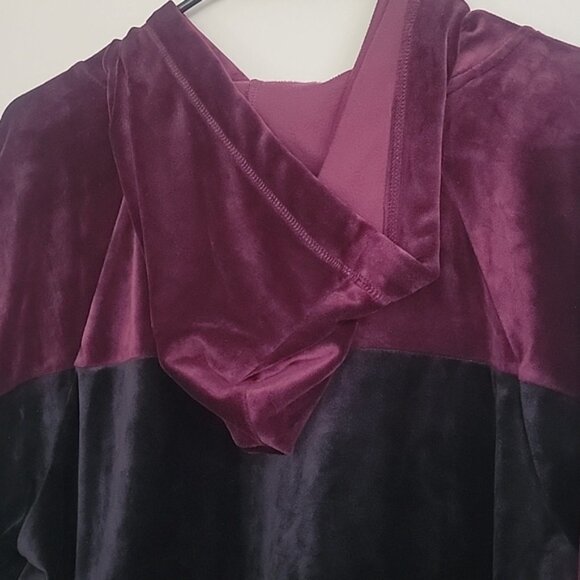 Champion Maroon And Black Hoodie Pull Over Jacket Size M - Picture 6 of 6